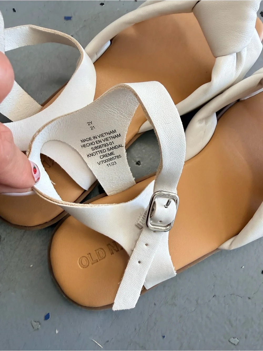 White old navy girls sandals size 2